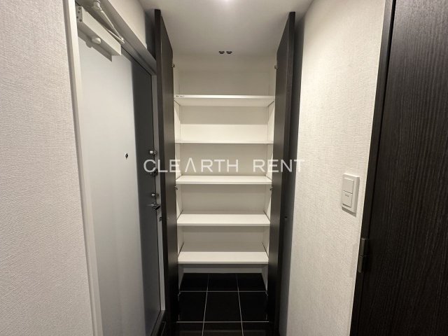 玄関　【弊社が直接の管理会社】