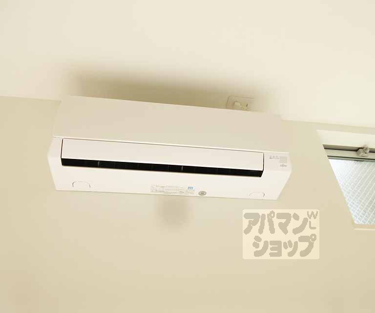 その他設備　クーラー付