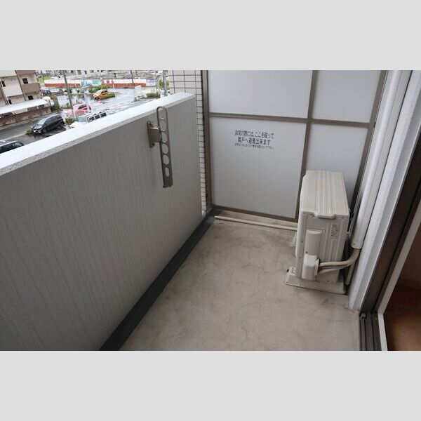 バルコニー　バルコニーがあります