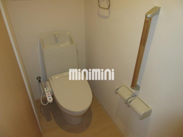 トイレ　シャワー付トイレ完備です！
