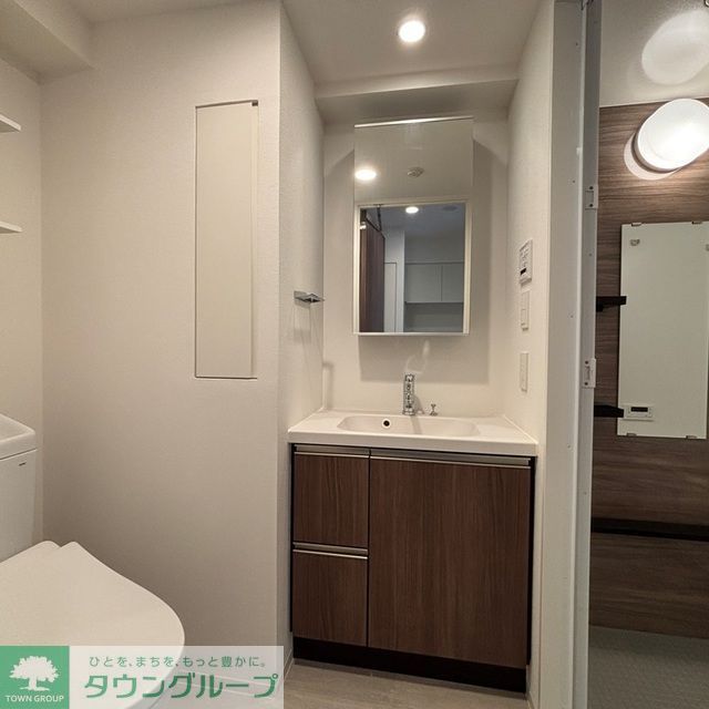 洗面設備　※写真は同タイプ住戸です。