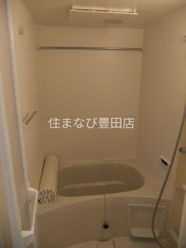 バス・シャワールーム　同型別部屋写真