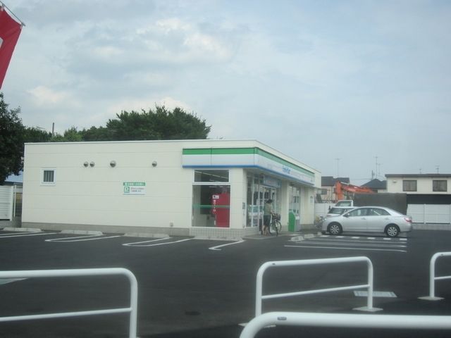 コンビニ　ファミリーマート武蔵村山三ツ木店（コンビニ）まで666m