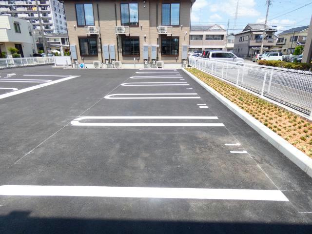 駐車場　駐車場