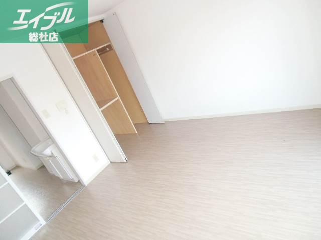 居室・リビング　同タイプのお部屋の写真です