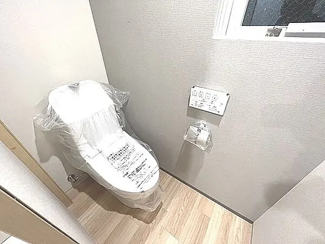 トイレ　ウォシュレット付きです
