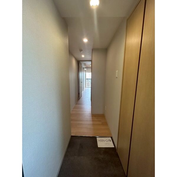 玄関　収納力のある玄関です