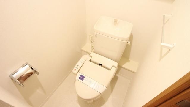 トイレ　★温水洗浄便座付きトイレ★