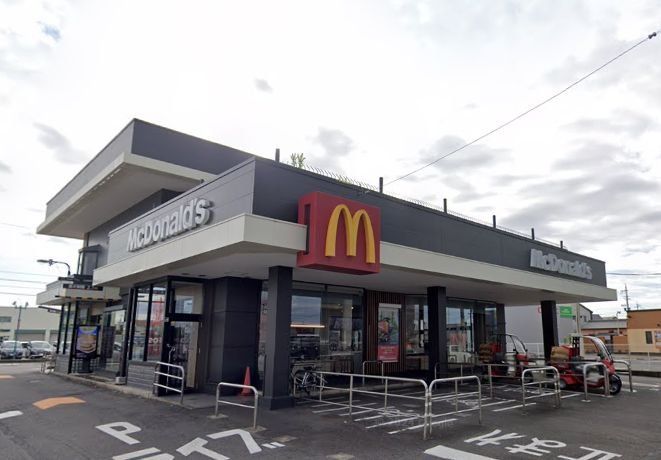 飲食店　マクドナルド一宮インター店（飲食店）まで610m