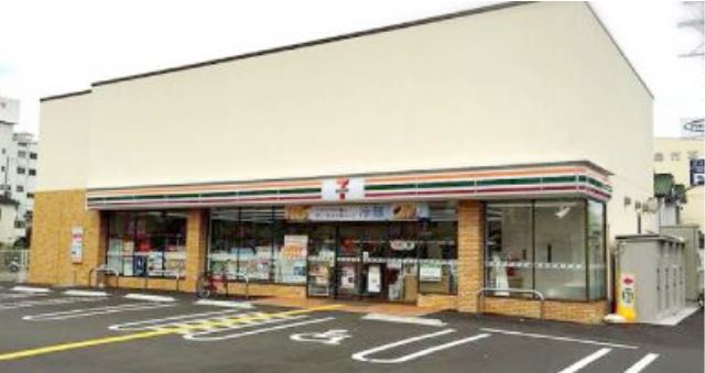 コンビニ　セブンイレブン大阪東部市場前店（コンビニ）まで292m