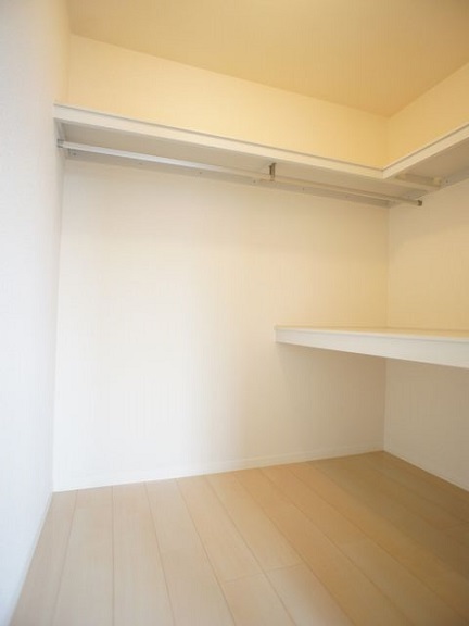 収納　ウォークインクロゼット付きでお部屋はスッキリ♪