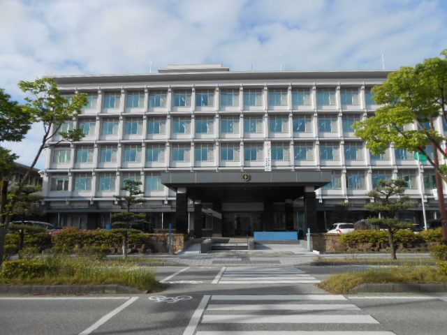 役所　彦根市役所（役所）まで300m