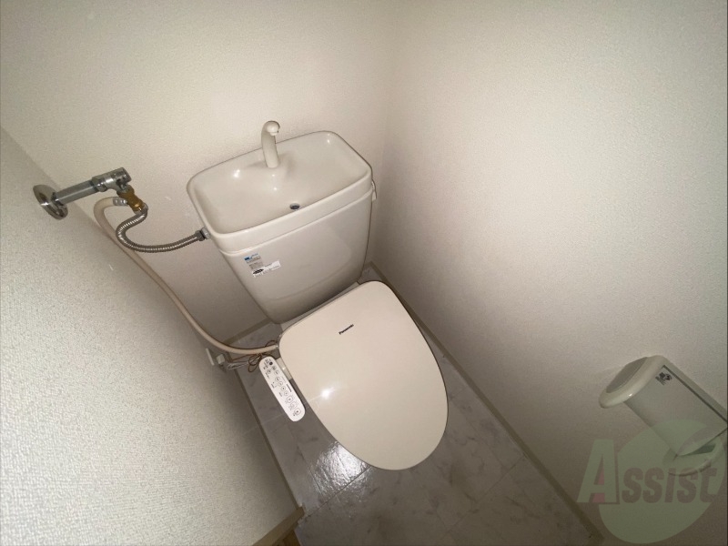 トイレ　シャワートイレになっているので快適です！