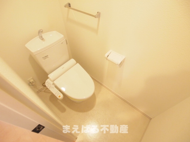 トイレ　温水洗浄トイレ。※写真別部屋