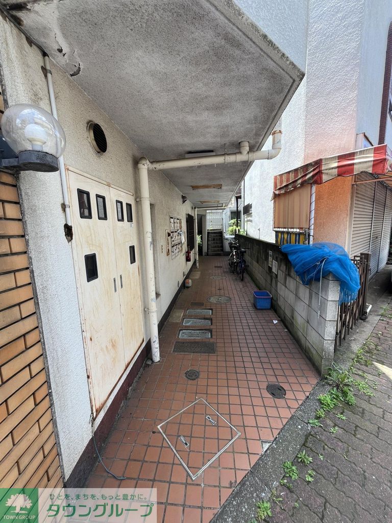 エントランス　駐車場