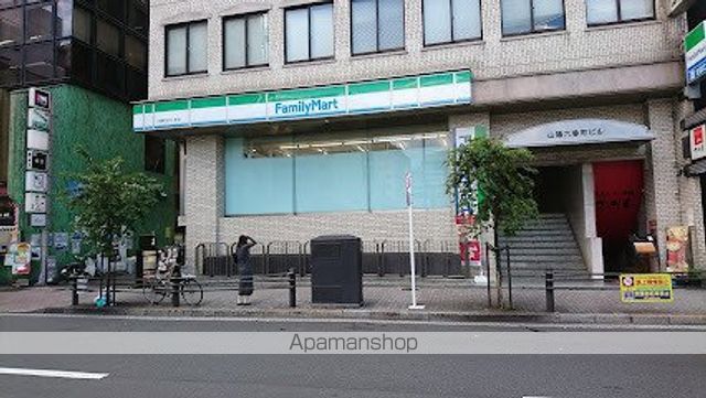 コンビニ　ファミリーマート六番町日テレ前店（コンビニ）まで158m