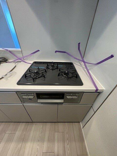 キッチン　3口ココンログリル付き