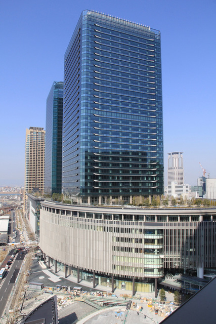 ショッピングセンター　グランフロント大阪南館（ショッピングセンター）まで858m
