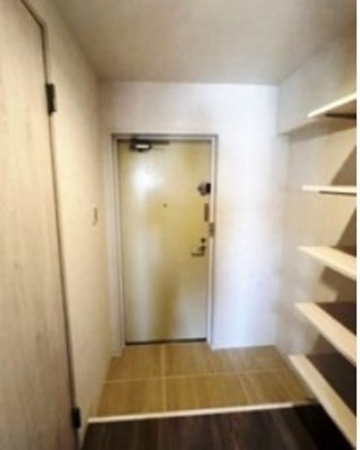 玄関　別部屋同使用