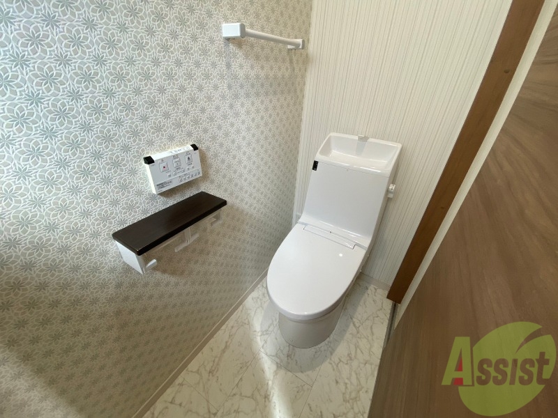 トイレ　トイレです。ウォシュレット付を探している方、おすすめです。