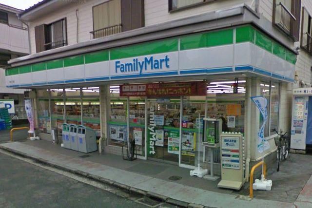 コンビニ　★★ファミリーマート（コンビニ）まで111m