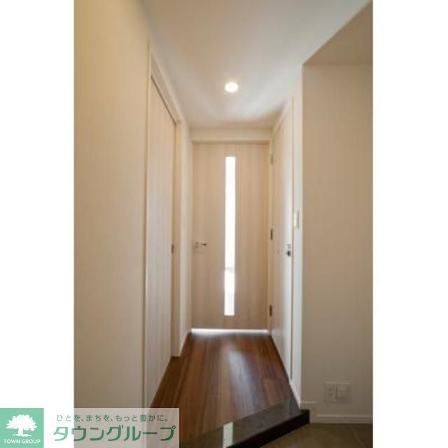玄関　※写真は同タイプ住戸です。