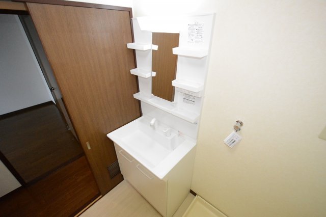 洗面設備　洗髪洗面化粧台付きです♪