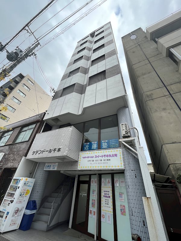 サテンドール千本の外観写真