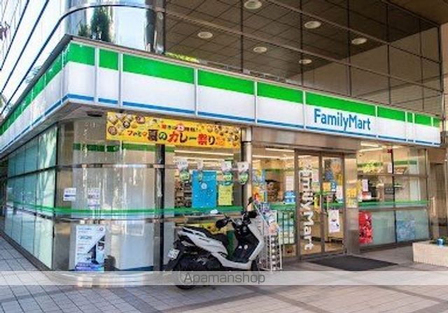 コンビニ　ファミリーマート芝二丁目店（コンビニ）まで92m