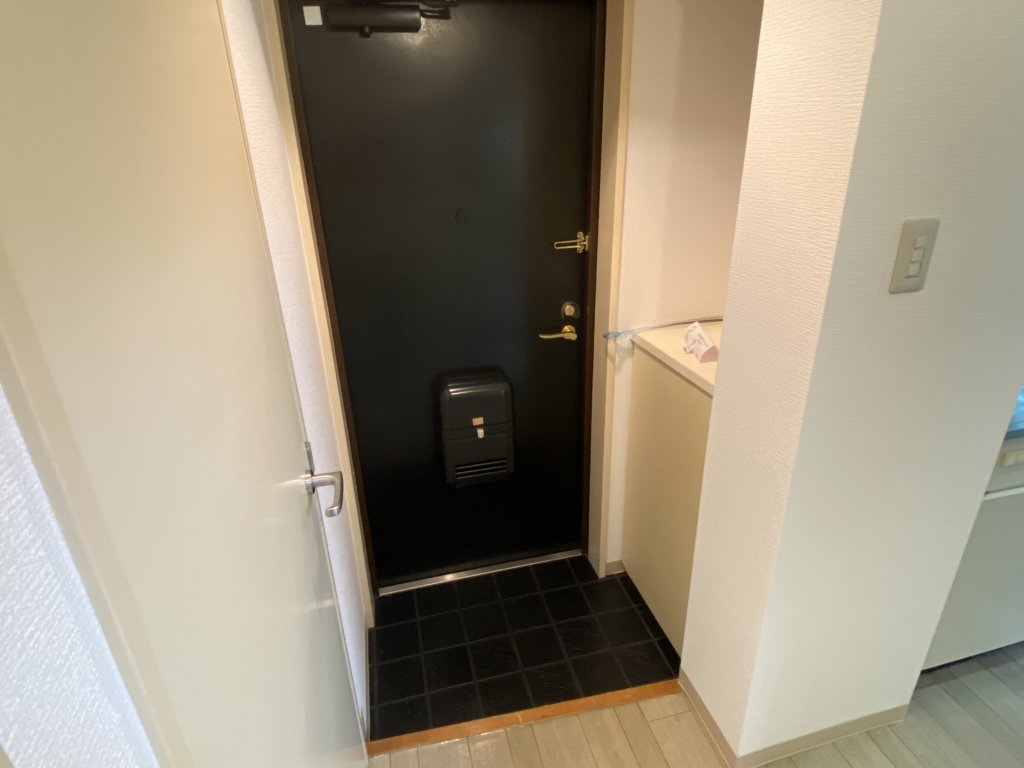 玄関　玄関廻り　シューズＢＯＸあり