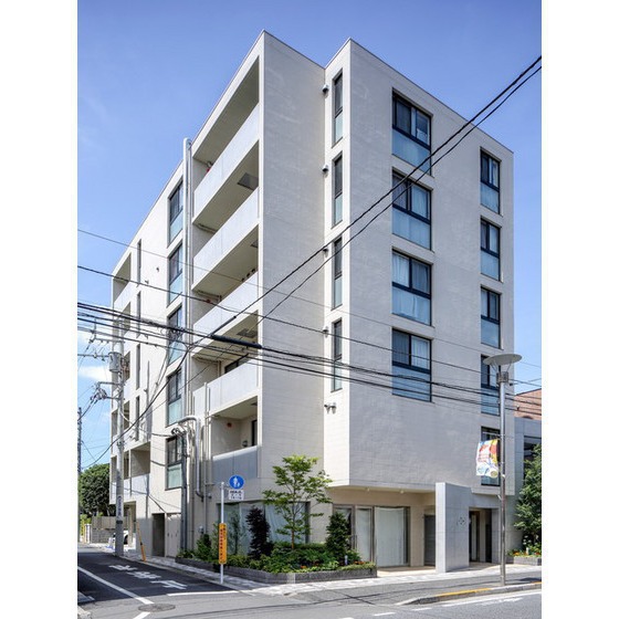 建物外観　高級感のある鉄筋コンクリートマンション