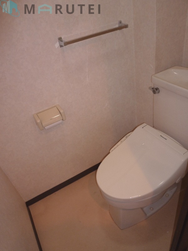 トイレ　※写真は同部屋タイプ（現況優先）