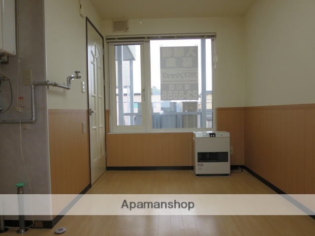 ラビアンの居間写真