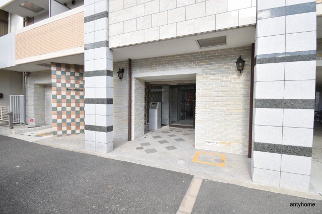 サンレムート江坂イーストの外観写真