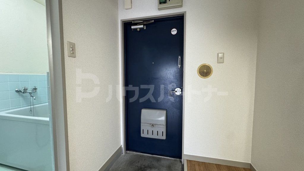 第二堀家ビルの玄関写真
