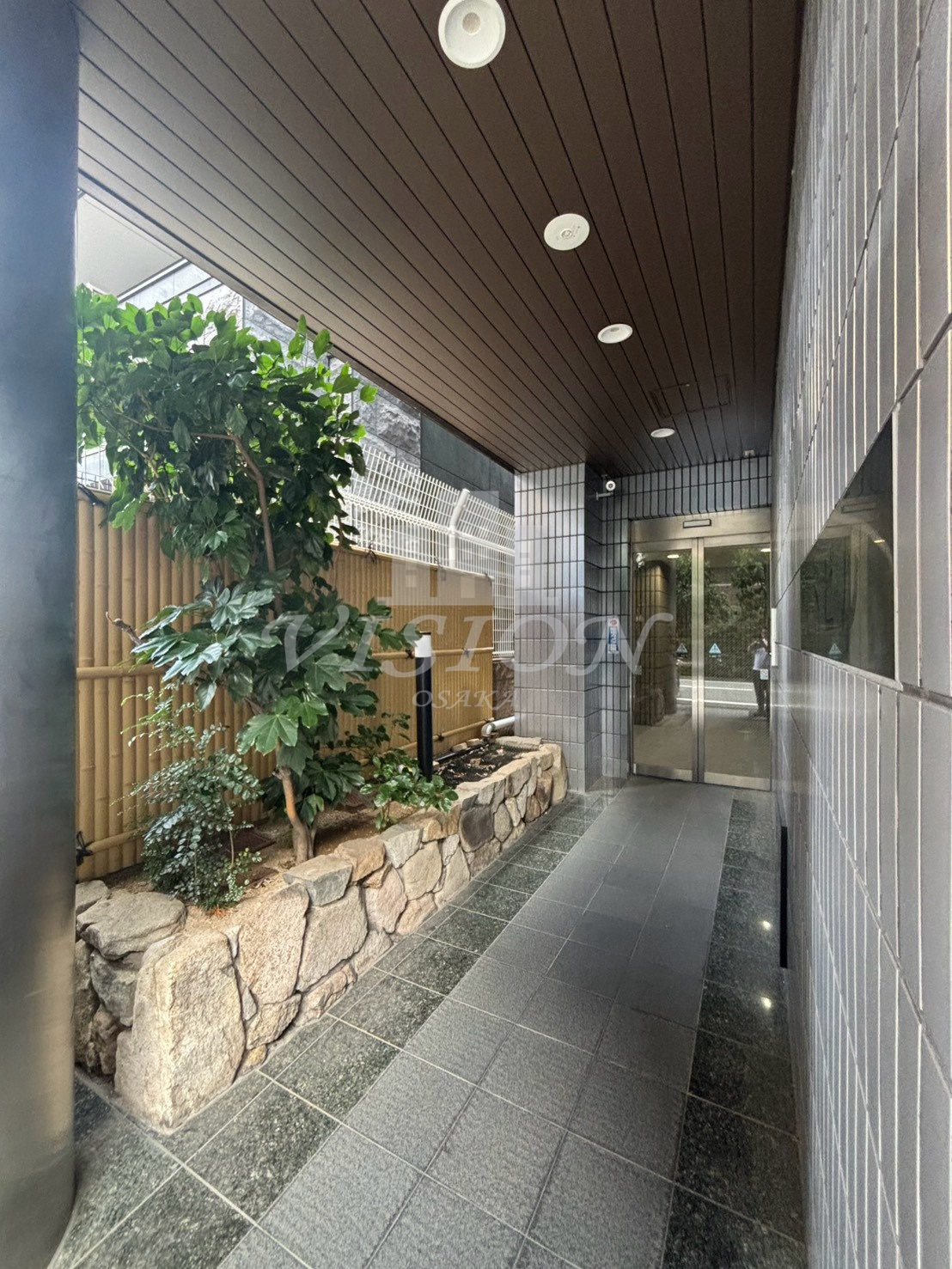 地下鉄谷町線 谷町九丁目駅 徒歩5分 7階建 築29年の外観写真