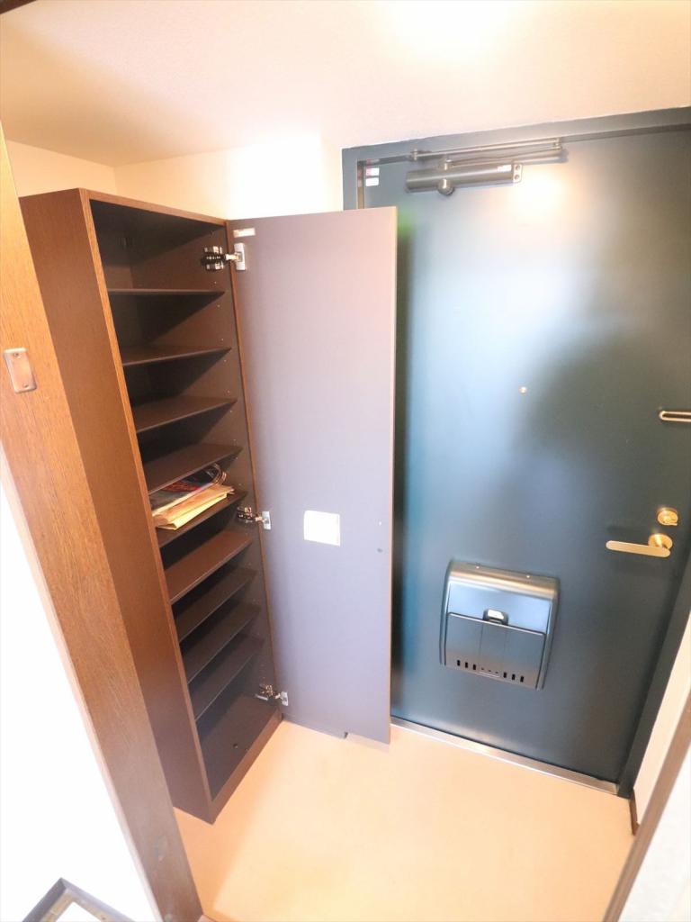 玄関　シューズボックス