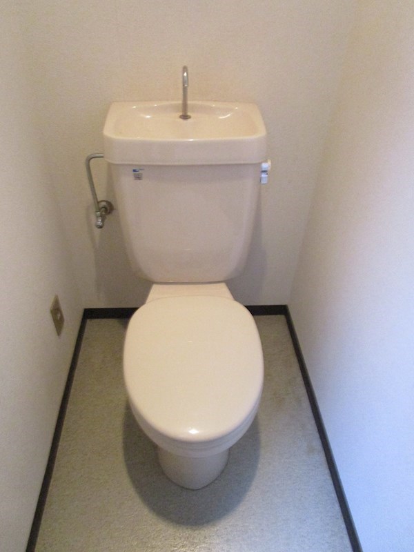 パーパス紫竹のトイレ写真
