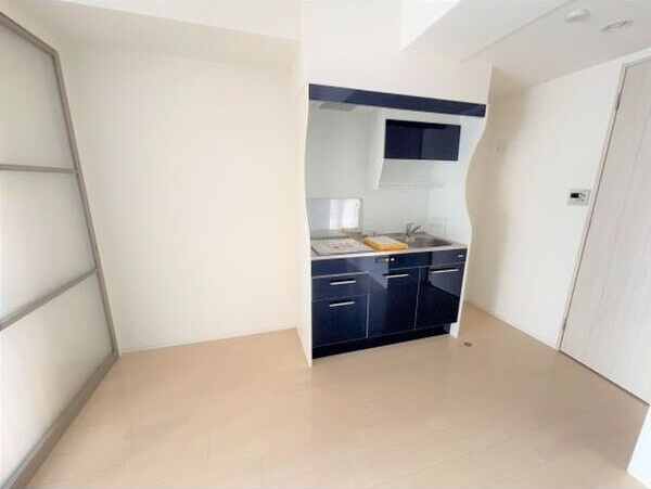 キッチン　同物件別部屋写真