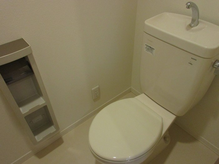トイレ　人気のバストイレ別です♪トイレが独立していると使いやすいです