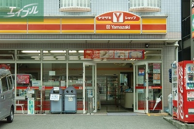 コンビニ　デイリーヤマザキ岡山津島東店（コンビニ）まで397m