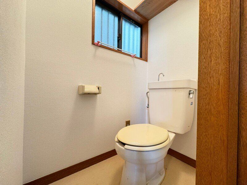 江戸川中央4丁目貸家のトイレ写真