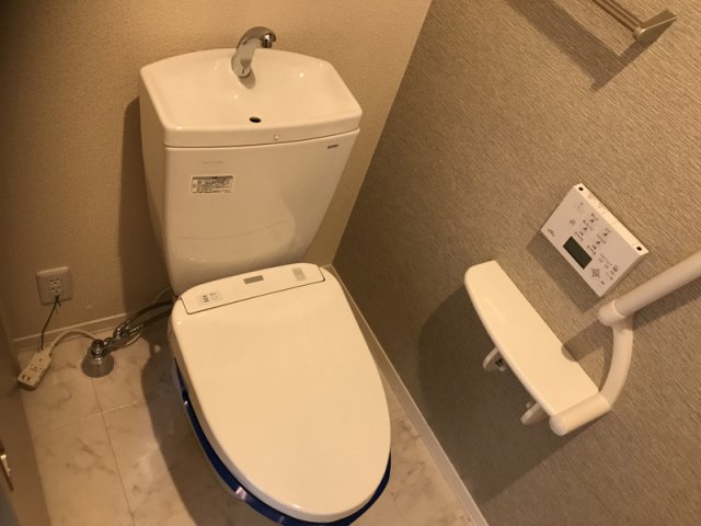 アーバンのざと CENTERのトイレ写真