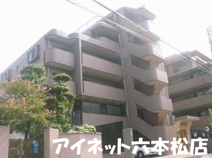 建物外観　最寄り駅徒歩3分圏内の人気マンションです
