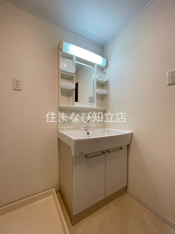 洗面設備　同型別部屋写真