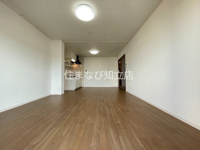居室・リビング　同型別部屋写真