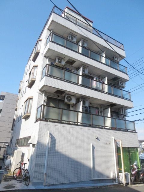 建物外観　★明るい道だけで帰れて女性も安心★