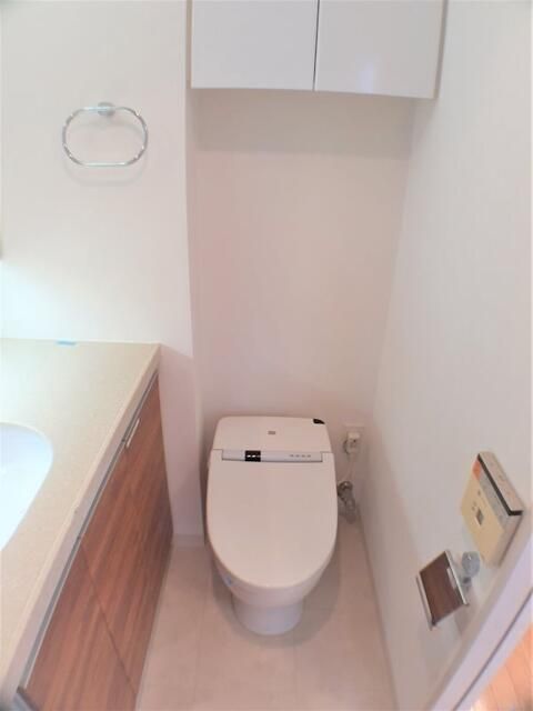 トイレ　落ち着いたトイレです