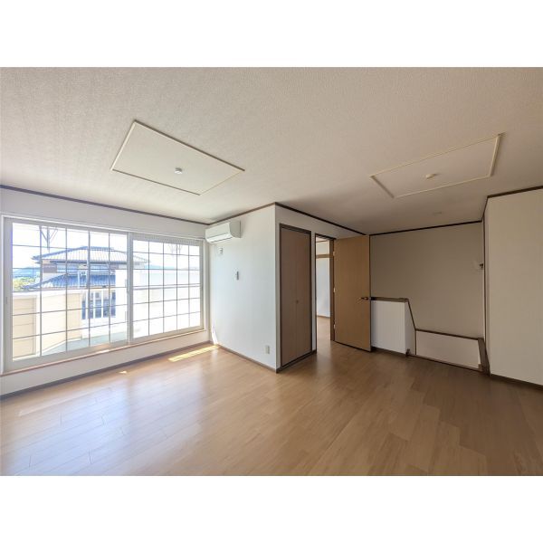 フォレスト原田の居間写真