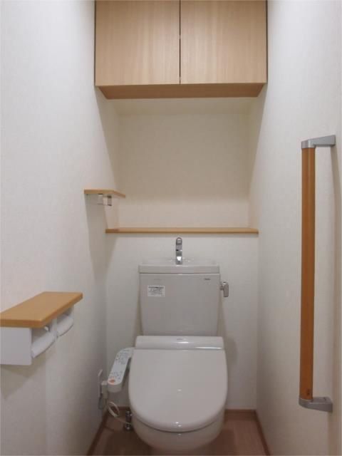 トイレ　※他号室写真使用